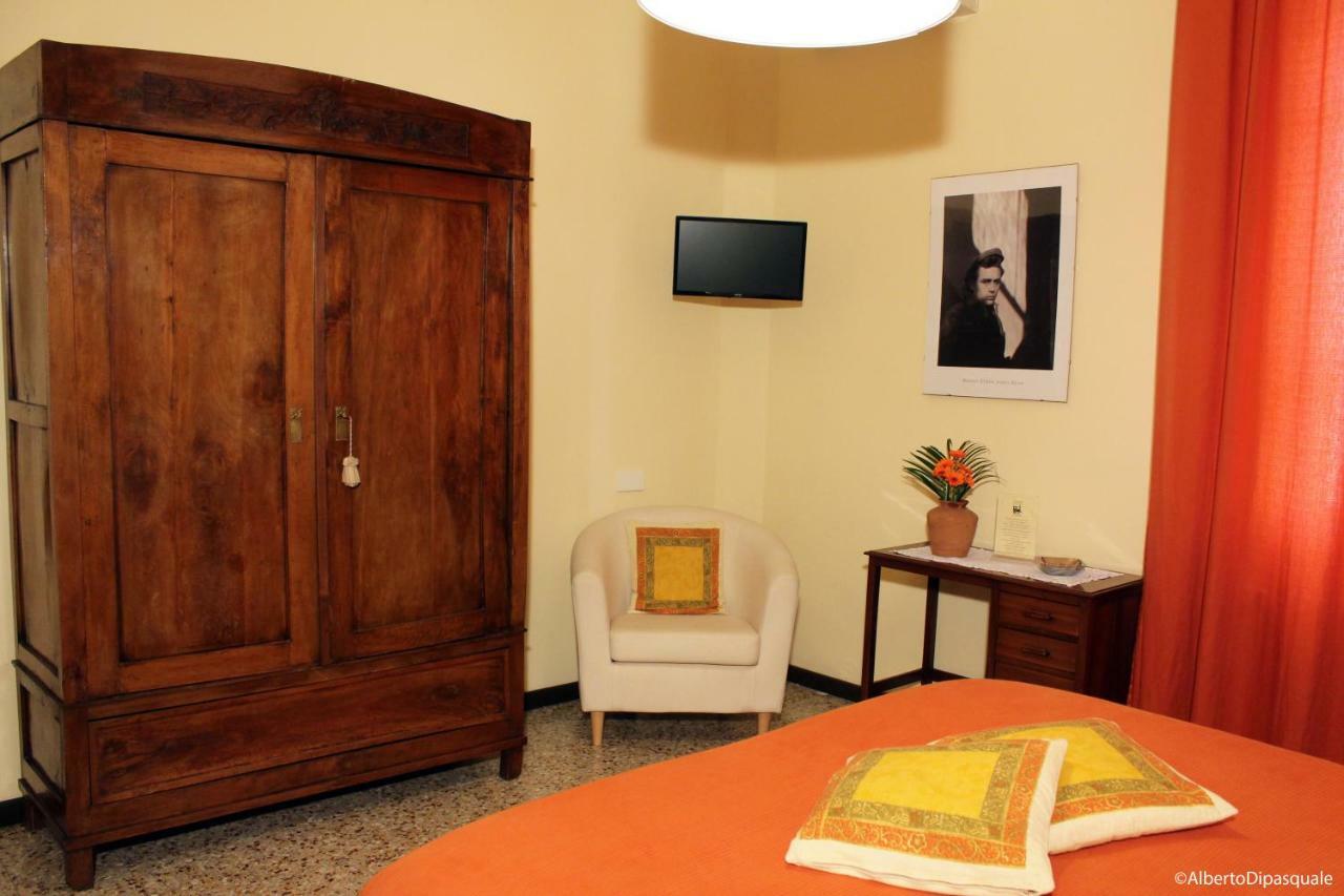 La Sosta Fuori Stazione Bed and Breakfast Brescello Exteriör bild